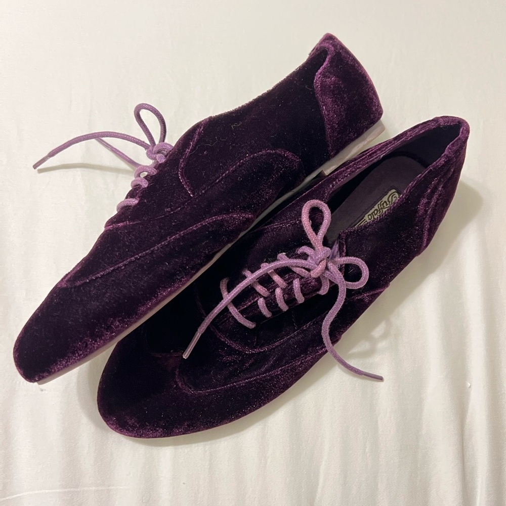 Buffalo London purple velvet oxfords size 8.5 - Picture 2 of 5